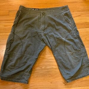 Men’s Kuhl 3/4 Pants Waist 38”